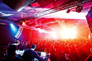 Uma carga industrial de música electrónica em Lisboa