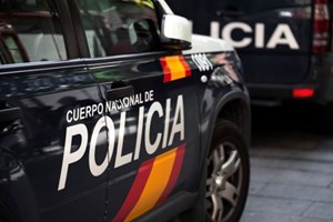 Turista embriagava-se em hotel em vez de cuidar da filha. Foi detida