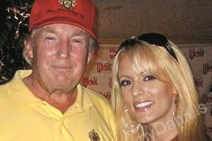 Donald Trump com a atriz porno Stormy Daniels