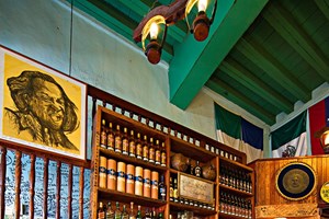 Havana: charutos, automóveis dos anos 50, música e rum