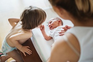 Irmãos do meio: os ignorados ou o elo de ligação de toda a família?