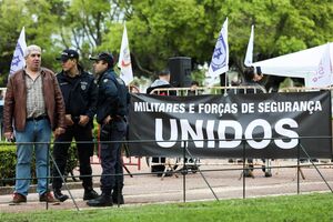 Vigília militares e polícia 