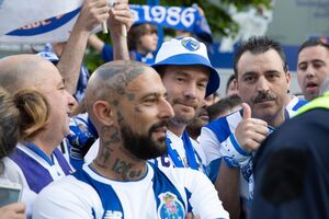 autocarro fc porto adeptos dragão 