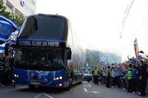 autocarro fc porto adeptos dragão 