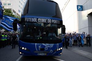 autocarro fc porto adeptos dragão 