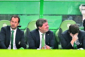 Bruno de Carvalho no banco do Sporting na receção ao FC Porto