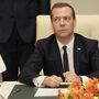 Medvedev avisa a NATO para a guerra nuclear se Rússia sair derrotada