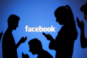 Facebook multada em 560 milhões pelo escândalo Cambridge Analytica