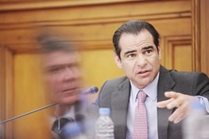 Nuno Vasconcellos, o grande devedor do BES que se passeia num Porsche
