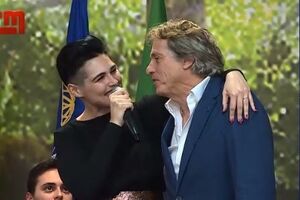 Jorge Jesus canta o fado 