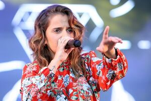 Carolina Deslandes convidada surpresa de Agir no festival de música Rock in Rio