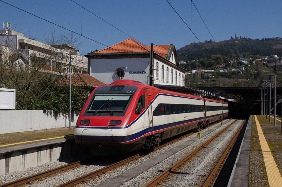 Comboio Alfa Pendular
