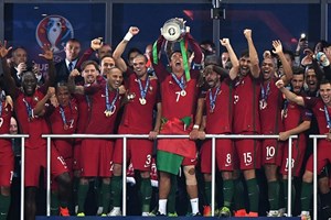 Fernando Santos vê conquista do Euro2016 como nova fase na 'autoestima' do País
