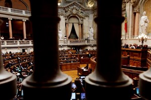 Faleceu antigo presidente do parlamento e dirigente do CDS Oliveira Dias