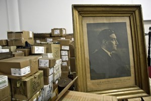 'Romarias' para lembrar o ditador: Museu Salazar abre debate aceso no Parlamento