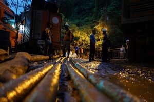 Equipas de resgate de jovens presos em gruta da Tailândia