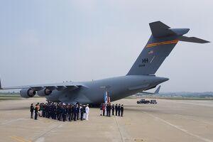 Pyongyang entrega alegados restos mortais de soldados dos EUA