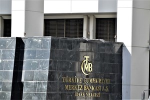 Ministro das Finanças da Turquia diz que país vai sair 'mais forte' da crise
