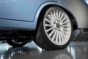 Veículo eléctrico ficou com a primeira matrícula do novo modelo AA-00-AA