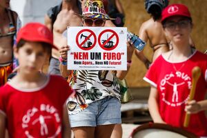 Protesto petróleo Cova do Vapor 