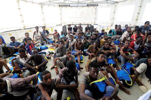 Aquarius - migrantes - refugiados - imagens a bordo 