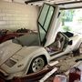 Encontrou Lamborghini e Ferrari abandonados na garagem da avó