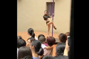 Jardim-de-infância comemora regresso às aulas com dança do varão