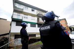 Sindicatos da PSP e da GNR podem subsídio de risco em carta a Costa