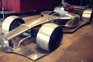 Australiano fez F1 com motor Ferrari para andar nas estradas