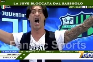 Francesco Maria Oppini festeja golos de Ronaldo