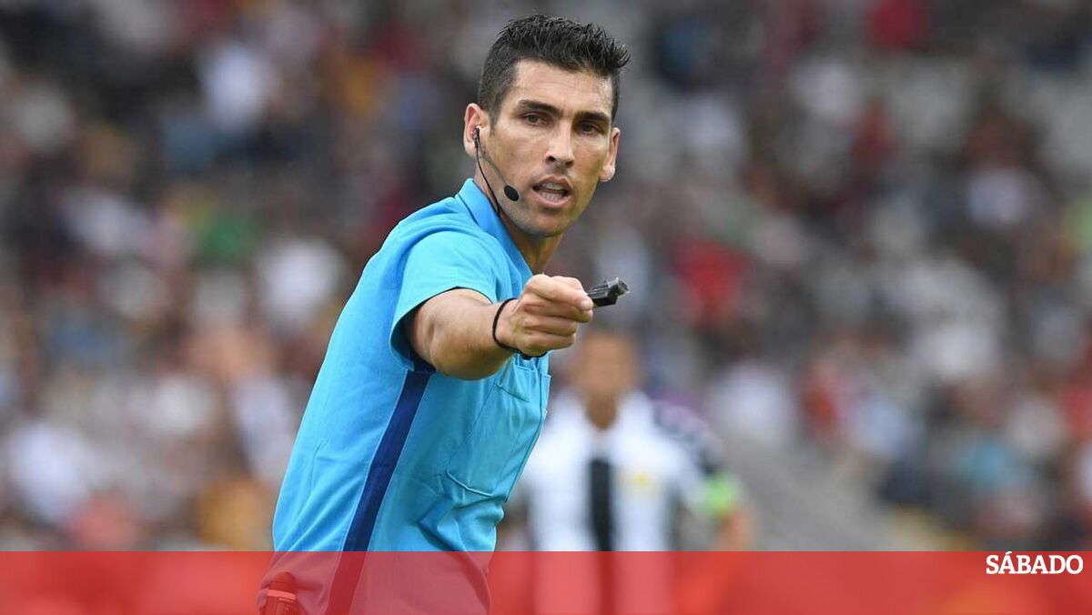 Fabio Verissimo E O Arbitro Do Benfica Fc Porto Desporto Sabado