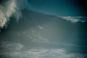 Surfista Maya Gabeira cumpre sonho ao ver reconhecido recorde pelo Guinness