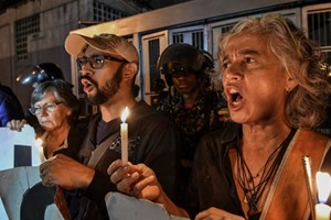 Morte suspeita de opositor político na Venezuela gera protestos
