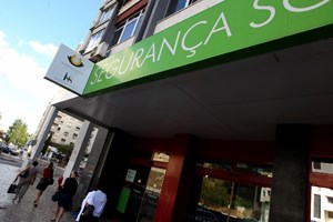 Trabalhadores subcontratados da Segurança Social manifestam-se esta quinta-feira