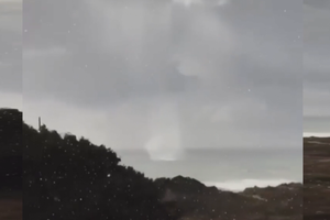 Tromba de água na Nazaré