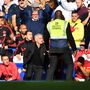 Mourinho envolve-se em discussão após empate com Chelsea