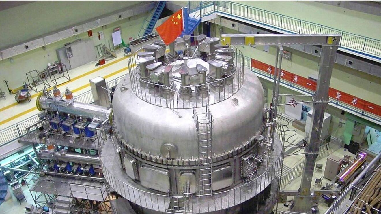 Reactor Nuclear Na China Atinge Temperatura Sete Vezes Superior Do 