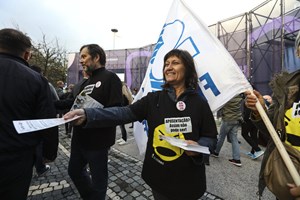 Web Summit: Professores e polícias recebem visitantes com protesto contra o Governo 