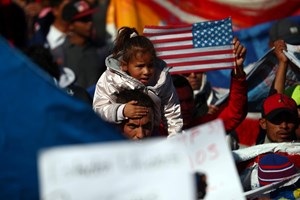 Estados Unidos reabrem fronteira com México