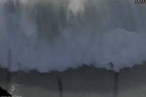 Surfista 'engolido' por onda gigante na Nazaré