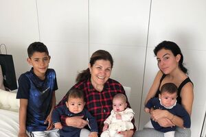 Alana Martina Ronaldo Georgina 