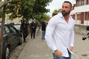 Marco Gonçalves foi a tribunal acompanhado de "Macaco", cabecilha da claque do FC Porto