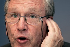 Morreu o escritor Amos Oz aos 79 anos 