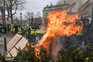 Paris coletes amarelos 