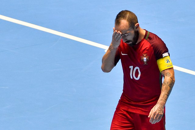 Ricardinho, eleito melhor jogador de futsal do mundo, se aposenta