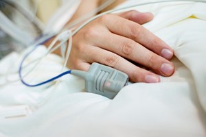 Mulher acorda de coma de 27 anos