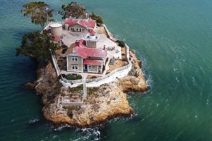 Cuidar deste farol numa ilha vale salário anual de 115 mil euros