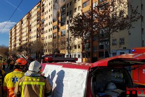 Três pessoas morreram e um bebé ficou gravemente ferido num incêndio em Badalona