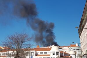 Incêndio deflagra em Campo de Ourique em Lisboa