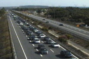 Rotura de conduta de água na Av. das Forças Armadas em Lisboa condiciona trânsito